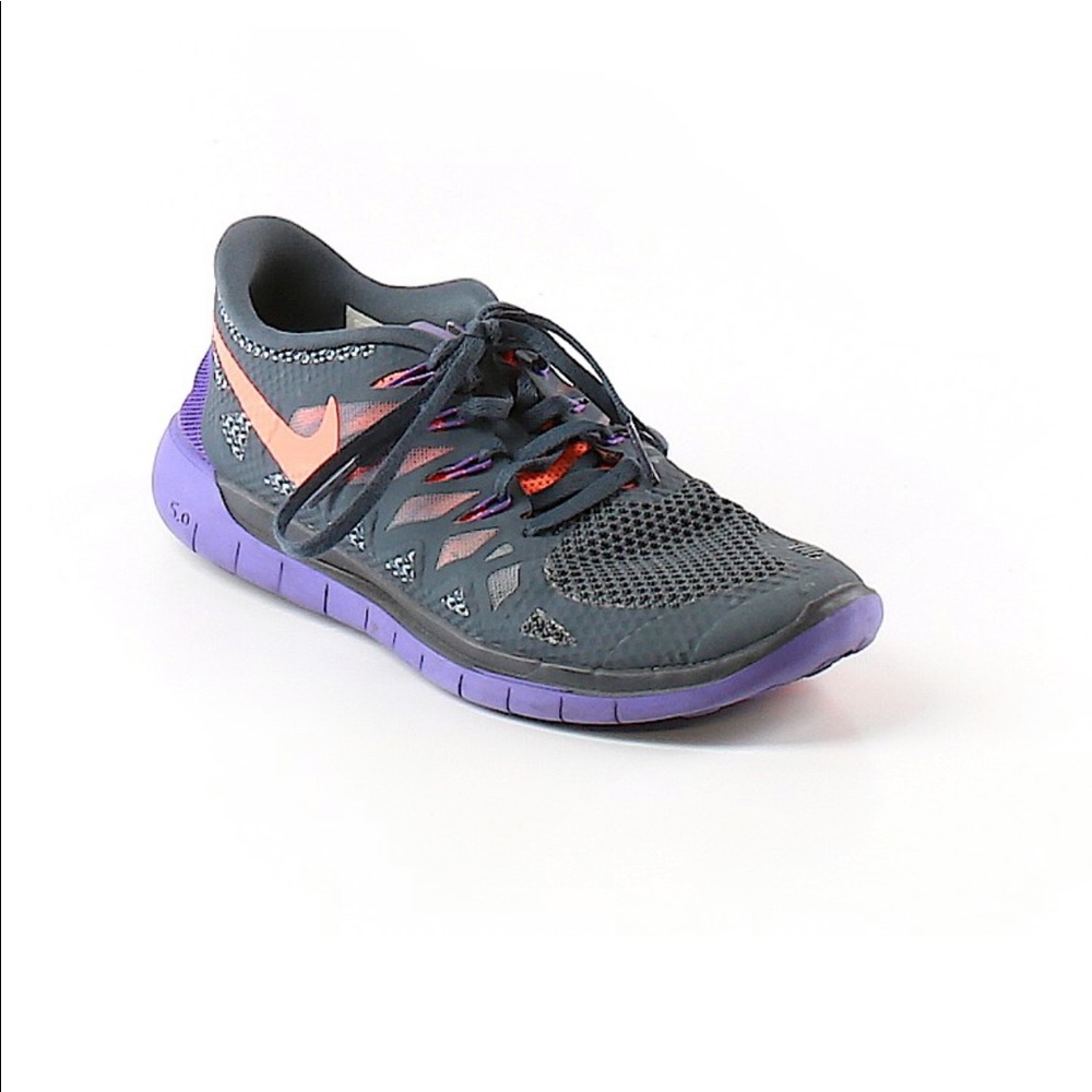 2/$50 Nike free sneakers size women’s 7